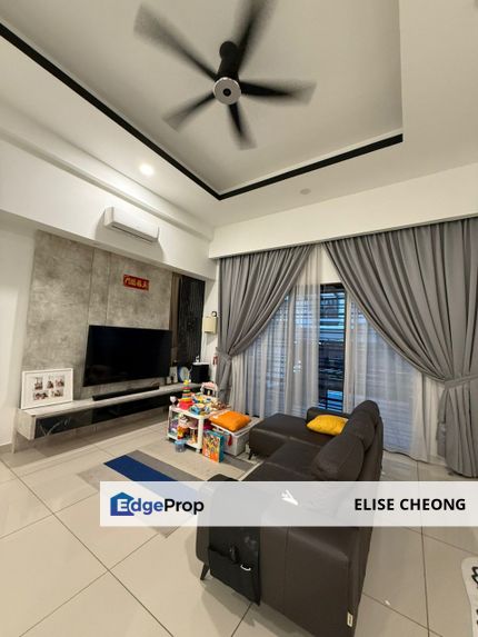 The Crystal @ Indahpura, Kulai
Three Storey Terrace House
22' x 70'
Built-up: 3,122 sq.ft.
5 Bedrooms 4 Bathrooms
Fully Renovation RM400K
, Johor, Kulai