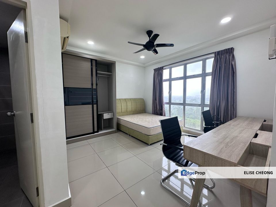 D'Putra Suites Bandar Putra, Kulai
Next to IOI Mall Kulai Service Apartment
Freehold 
Non Bumi
1044 sqft
3 Bedroom 
3 Bathroom , Johor, Kulai