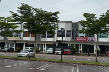 Eco Curve @ Eco Business Park 1