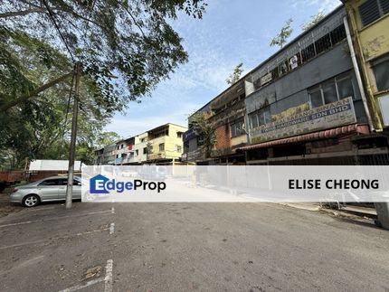 古来21哩角头间三层店面出售 
面向大马路 仅售RM950K
🧭 Jalan Susur Kulai Taman Pertama, 81000 Kulai, Johor Darul Ta'zim, Johor, Kulai