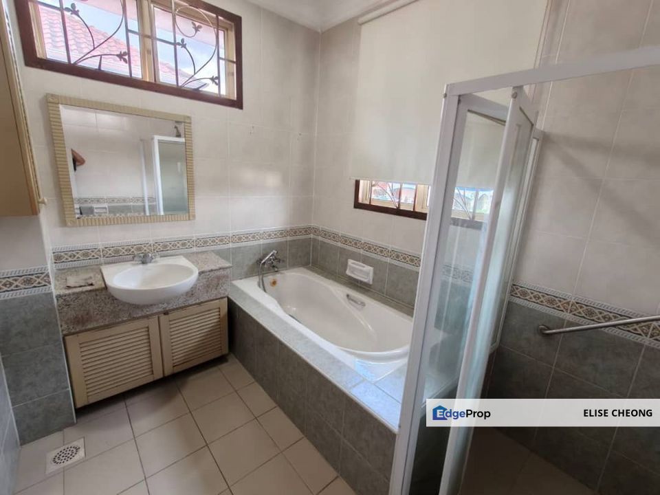 Impian Emas Double Storey Semi-D House for Sale 
📍Jalan Impian Emas , 81300 Skudai, Johor
2 Storey Semi Detached 
, Johor, Skudai