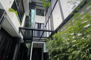 The Hills Residences, Senibong Cove