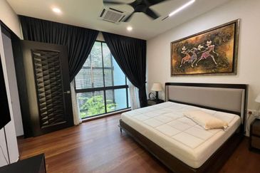 The Hills Residences, Senibong Cove