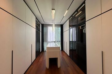 The Hills Residences, Senibong Cove