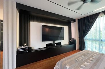 The Hills Residences, Senibong Cove