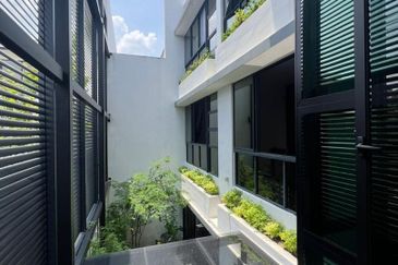 The Hills Residences, Senibong Cove