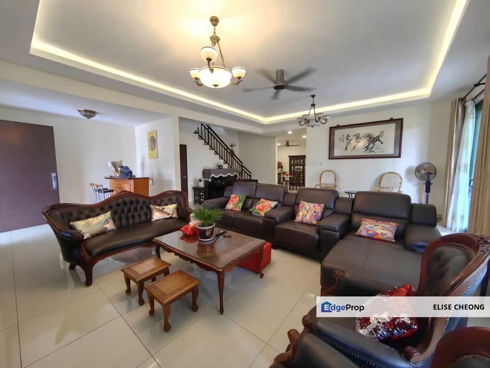 古来IOI Gate B @ Clover Corner双层田字屋角头单位出售, Johor, Kulai