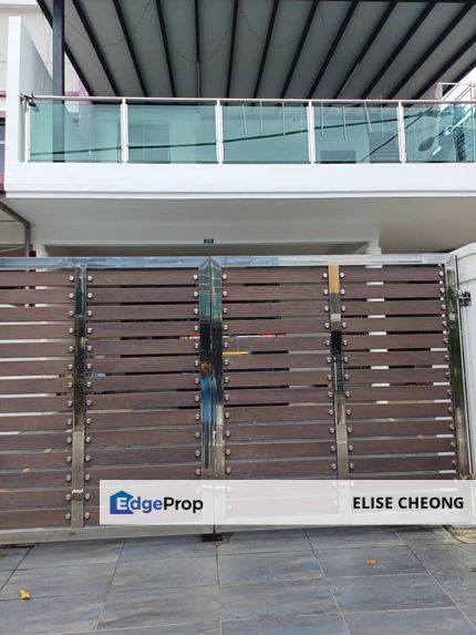 House For Sales 
📌Kulai Bandar Putra 
2storey Terraced House Endlot , Johor, Kulai