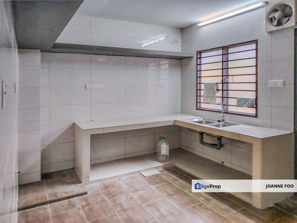 New Fully Extended Renovated Unit, Selangor, Subang Jaya