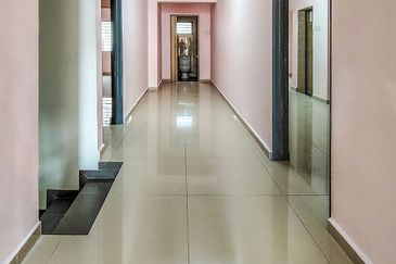 New Fully Extended Renovated Unit