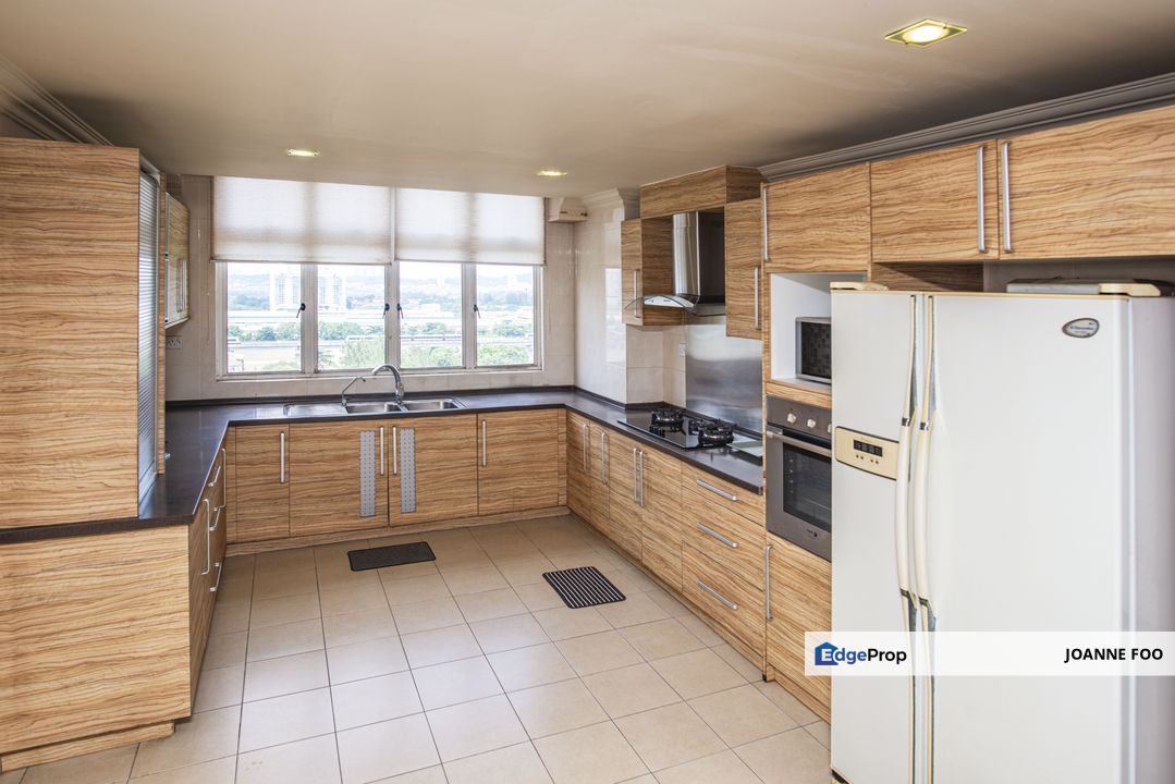 Rare Unit Low Dense Condo For Sale, Selangor, USJ