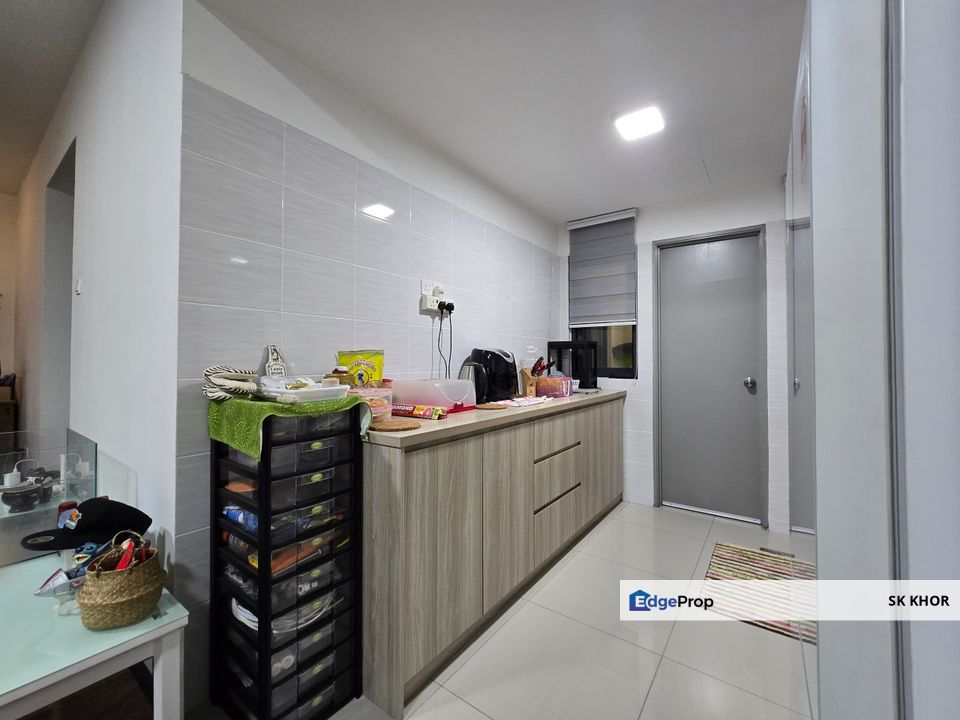 Freehold Silk Sky Service Residence Balakong For Sale00, Selangor, Balakong