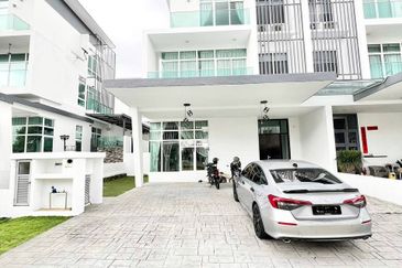 Clover Garden Residences