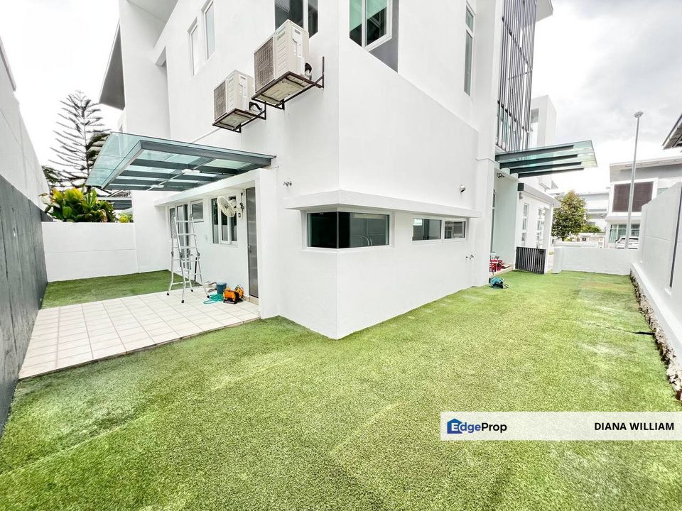 3 STOREY SEMI D CLOVER GARDEN RESIDENCE, CYBERJAYA For Sale, Selangor, Cyberjaya