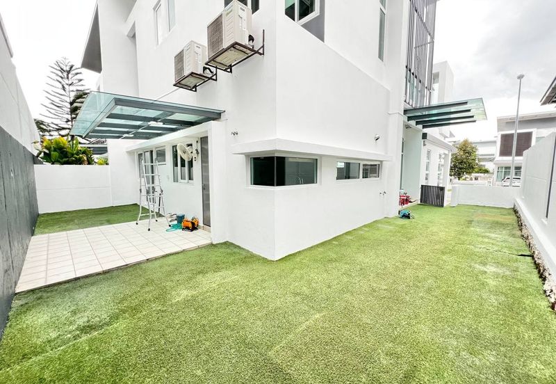 Clover Garden Residences