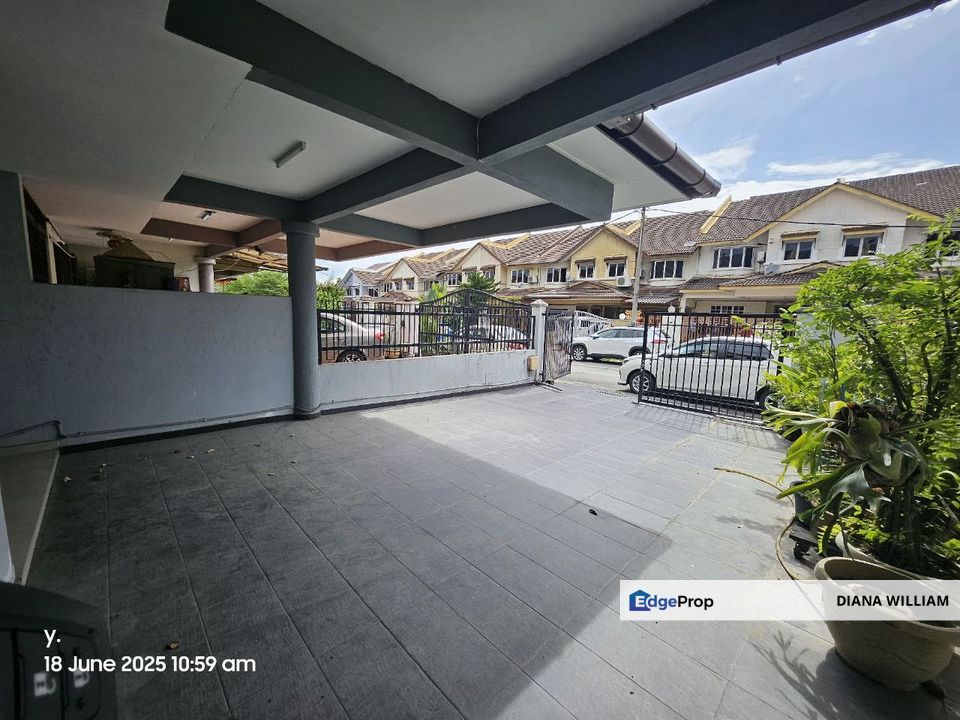 Double Storey Terrace Jalan S.P 2, Taman Sri Putra 1 Sg Buloh Bukit Rahman Putra For Sale, Selangor, Sungai Buloh