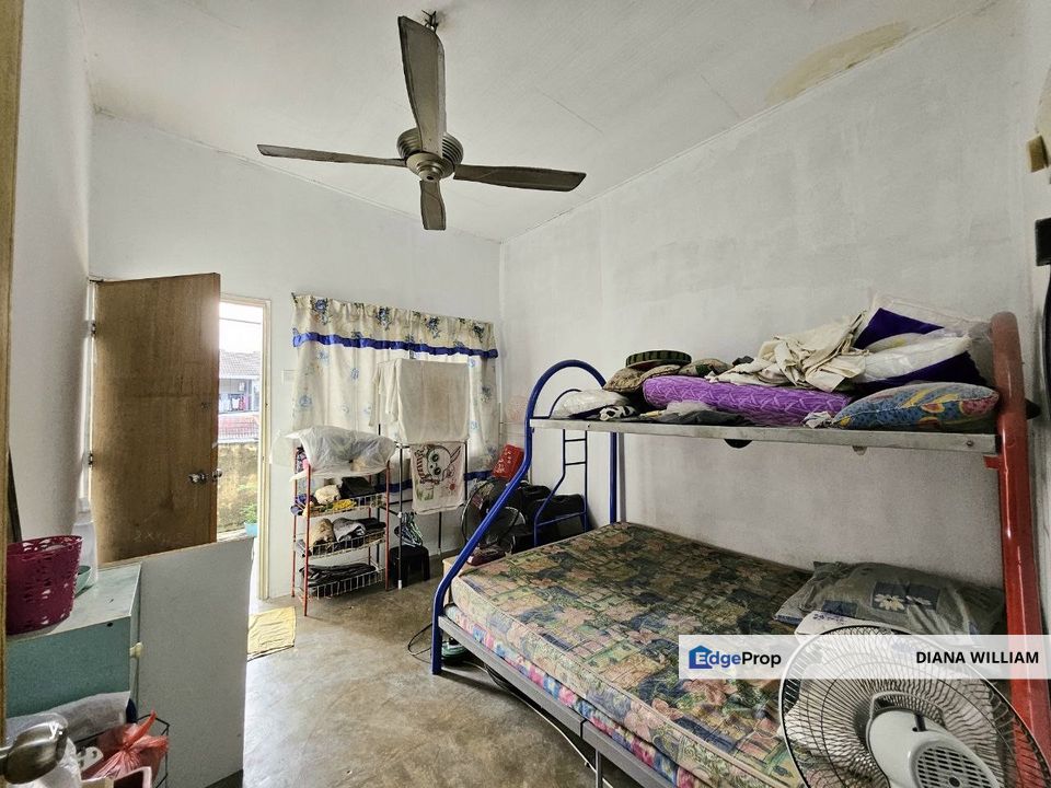 DOUBLE STOREY TERRACE HOUSE TAMAN SRI JELOK, KAJANG, Selangor, Kajang