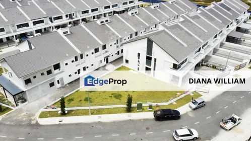 CORNER LOT HUGE LAND SIZE Double Storey Sejati Lakeside Cyberjaya , Selangor, Cyberjaya
