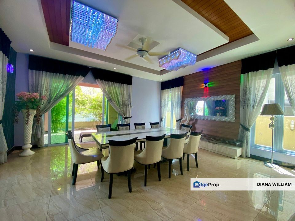 THE MINES RESORT CITY 3.5 STOREY BUNGALOW FOR SALE, Selangor, Seri Kembangan