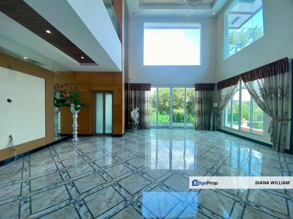 THE MINES RESORT CITY 3.5 STOREY BUNGALOW FOR SALE, Selangor, Seri Kembangan