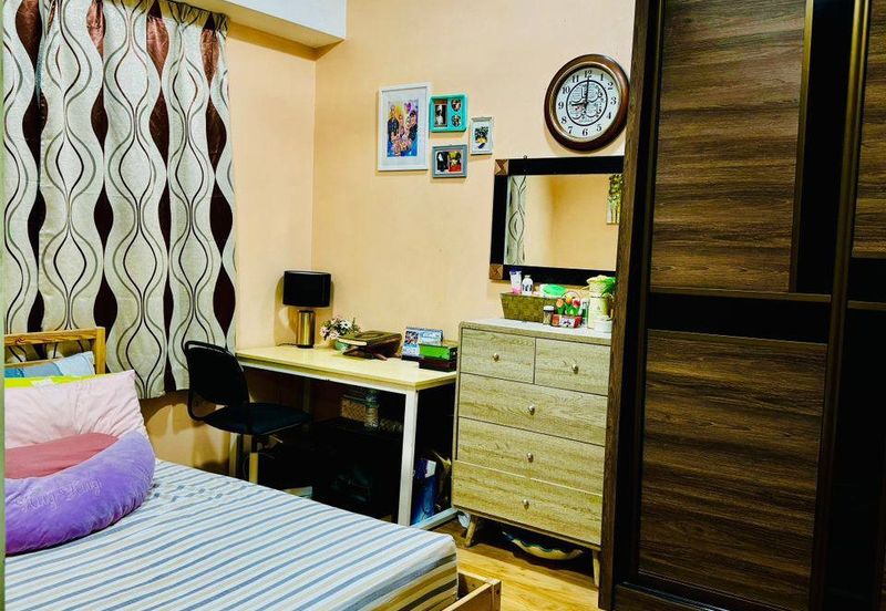 Lake Point Residence