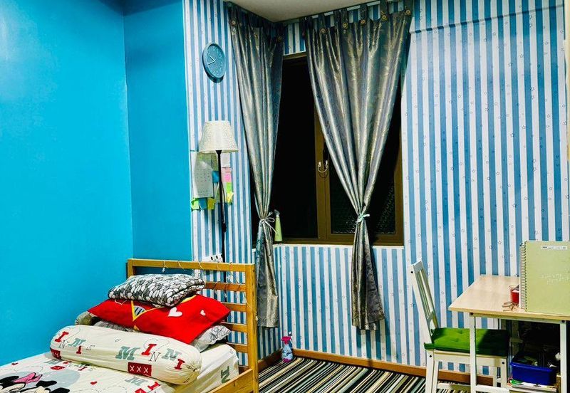 Lake Point Residence