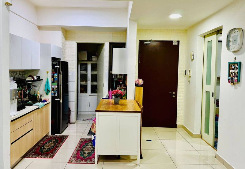 Lake Point Residence