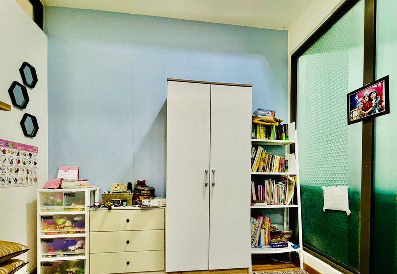 Lake Point Residence