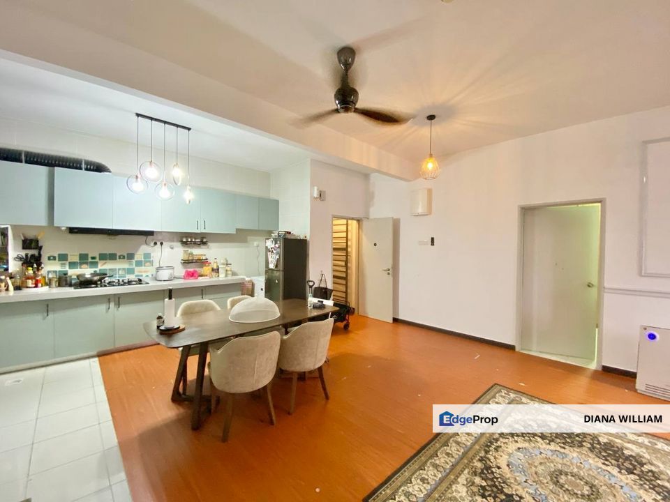 PARTLY FURNISHED RESIDENSI ADELIA 1 Bangi Avenue, Kajang FOR SALE, Selangor, Bangi