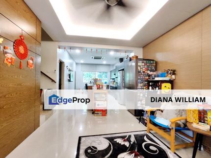 End lot Fully renovated & furnished  Double Storey House at Bandar Nusaputra, Presint 2, Puchong , Selangor, Puchong South