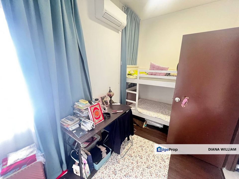 FACING OPEN SEMI D CLUSTER TAMAN DESIRAN BAYU, PUCHONG, Selangor, Puchong