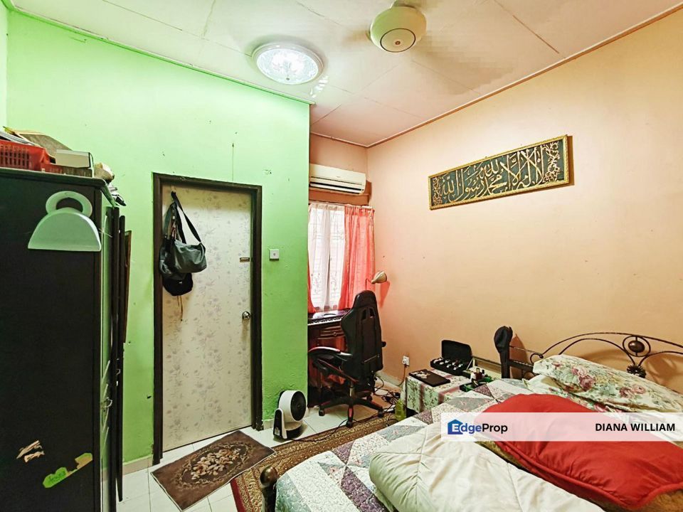  Double Storey Terrace Desa Latania Seksyen 36, Shah Alam, Selangor, Shah Alam