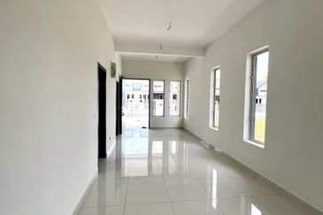 J1 Residence @ Jenderam