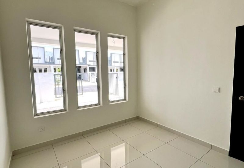 J1 Residence @ Jenderam