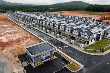 J1 Residence @ Jenderam