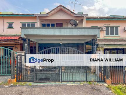 Double Storey Terrace Taman Sri Haneco Semenyih, Selangor, Semenyih