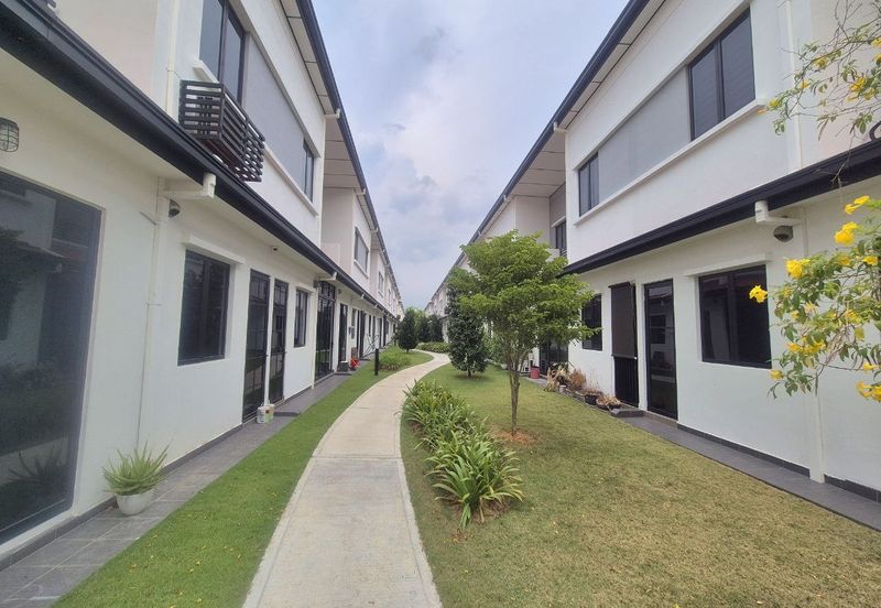 Reef Of Tropics, Setia Eco Glades