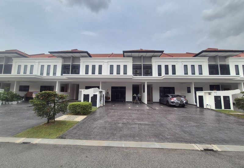 Reef Of Tropics, Setia Eco Glades