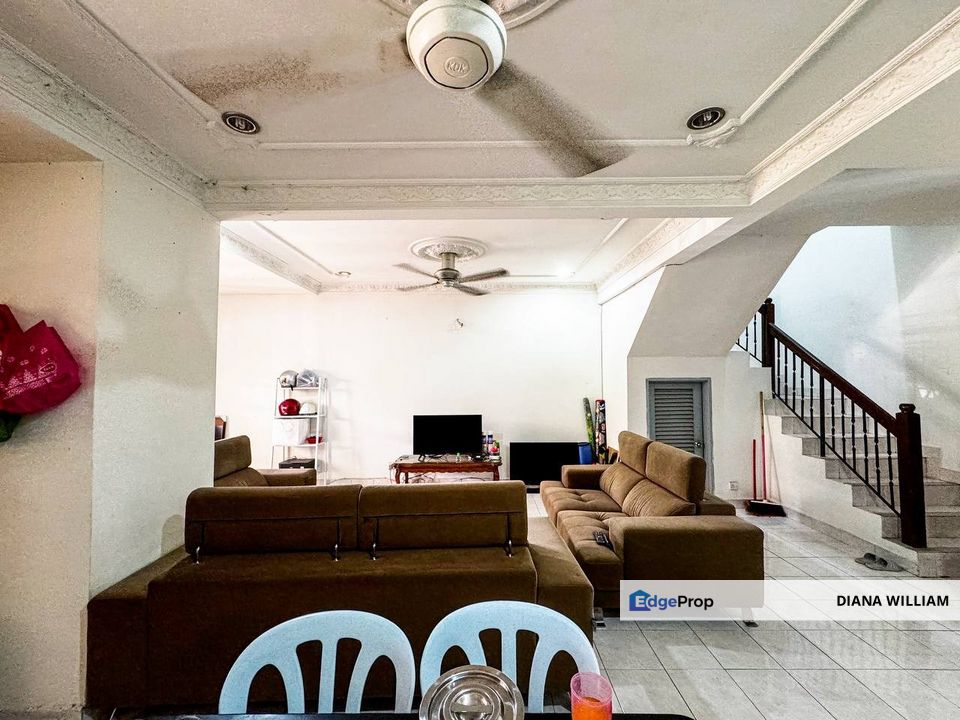 Double Storey Jalan Platinum Seksyen 7, Shah Alam For Sale, Selangor, Shah Alam