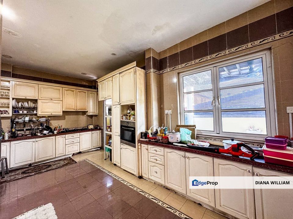 Bungalow House Kampung Melayu Ampang For Sale, Selangor, Ampang