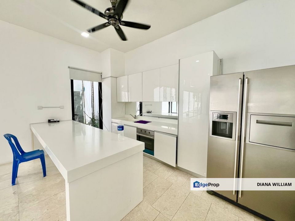 END LOT 3 STOREY BUNGALOW 20 TREES WEST Taman Melawati FOR SALE, Selangor, Taman Melawati