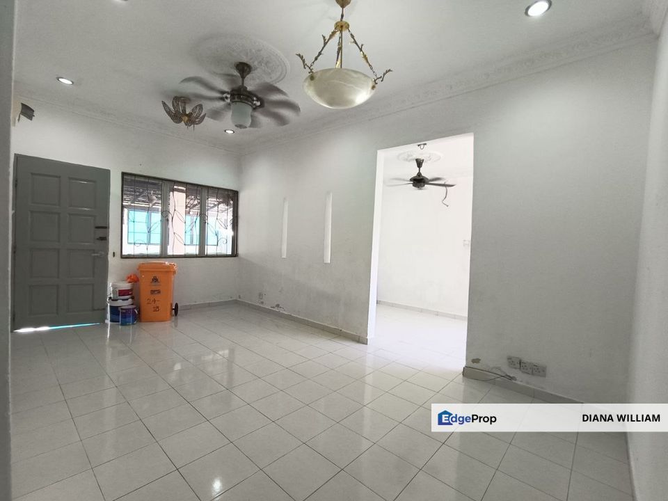 Renovation End Lot Single Storey Taman Desa Kundang Rawang for sale, Selangor, Rawang