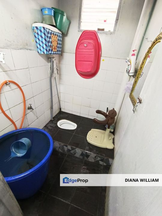 Pangsapuri Setia Rawang (lowcost) at Taman Setia Batu 16 Rawang Selangor., Selangor, Rawang