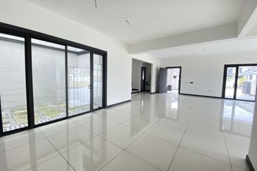 Hevea Elmina Gardens