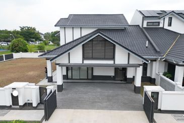 Hevea Elmina Gardens