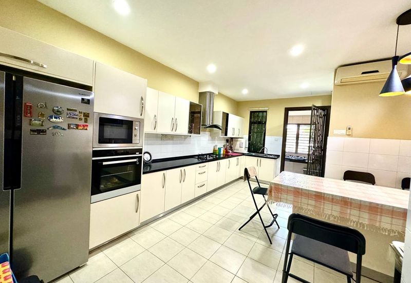 Lukisan @ Alam Impian