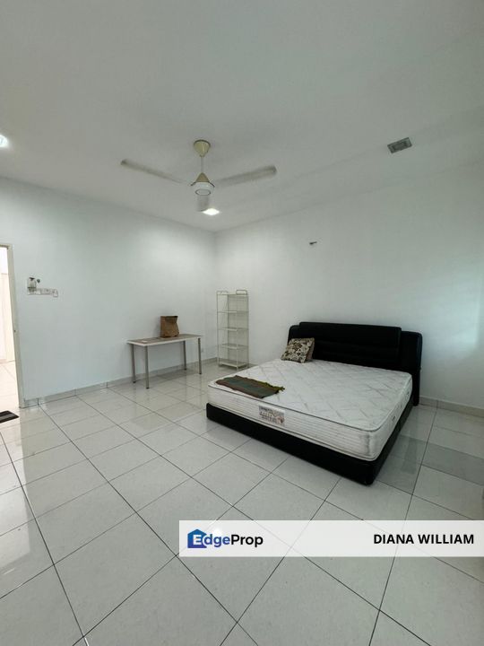 Renovated with Huge Buildup 2 Storey 22' X 75' DESA ALAM, U12 Shah Alam, Selangor, Shah Alam