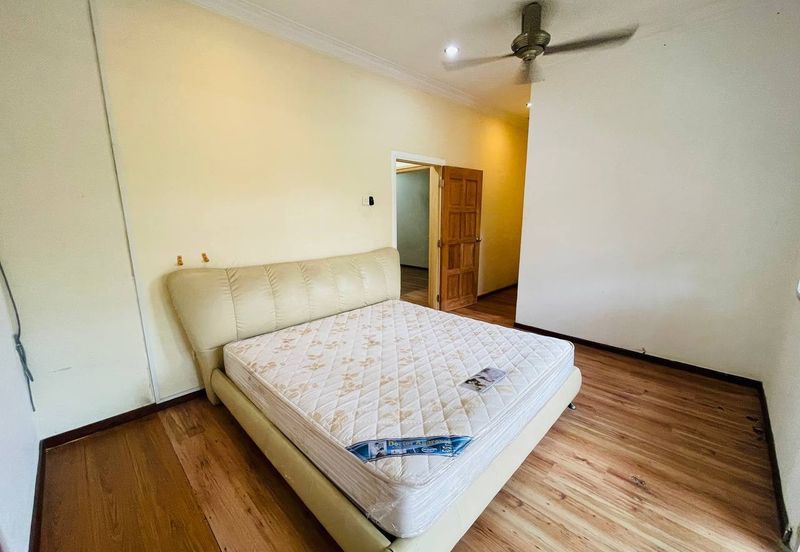 Jalan Suasana @ Tun Hussein Onn