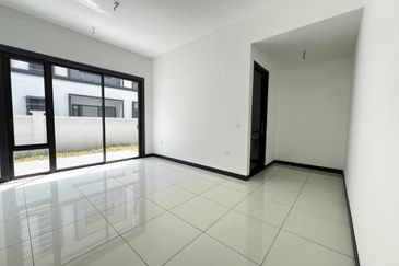 Hevea Elmina Gardens