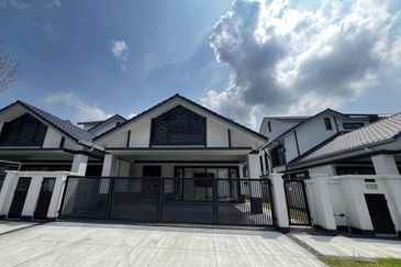 Hevea Elmina Gardens